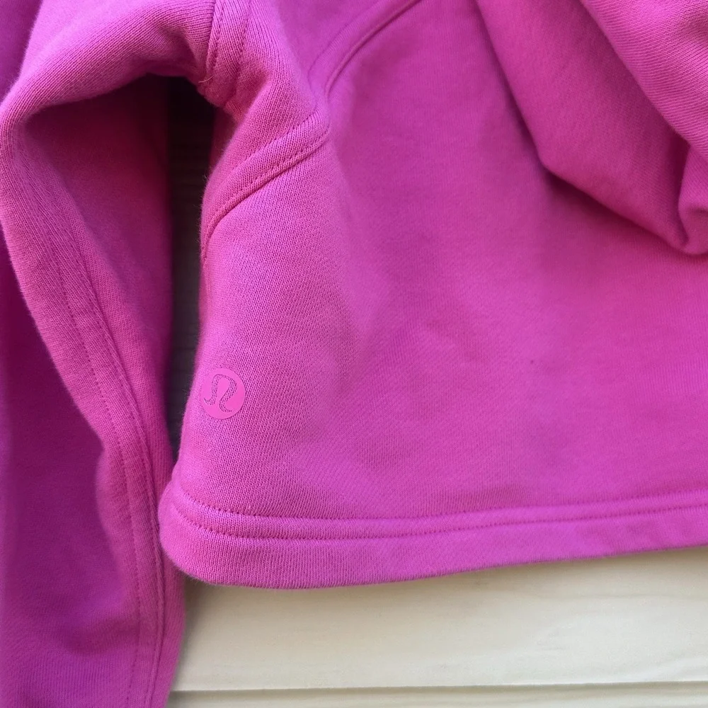 Lululemon All Yours Cropped Hoodie Womens‎ XS Sonic Pink Yoga Active Sweatshirt